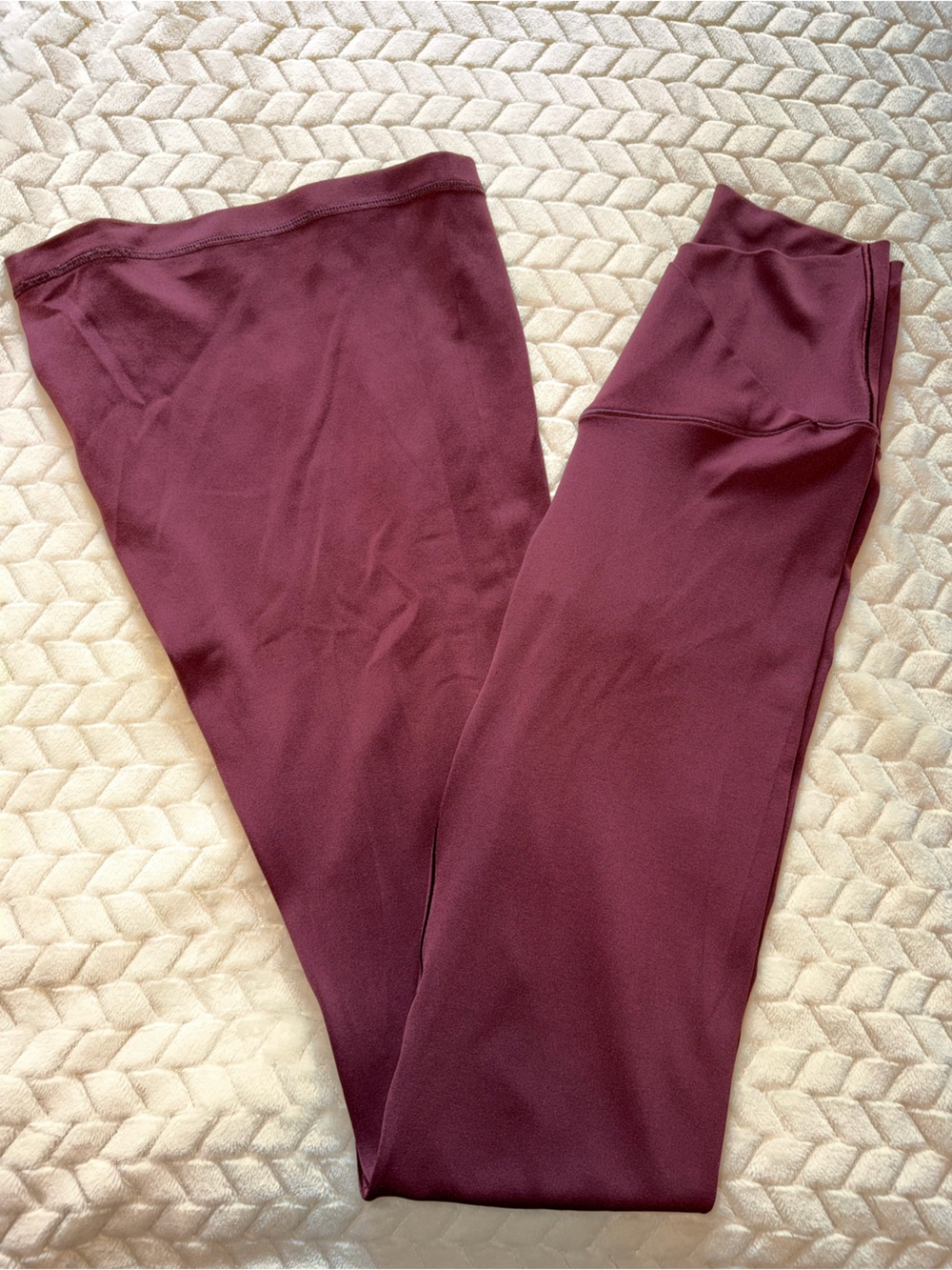 Offline by Aerie High-Rise Real Me Flare Leggings Maroon Size Small